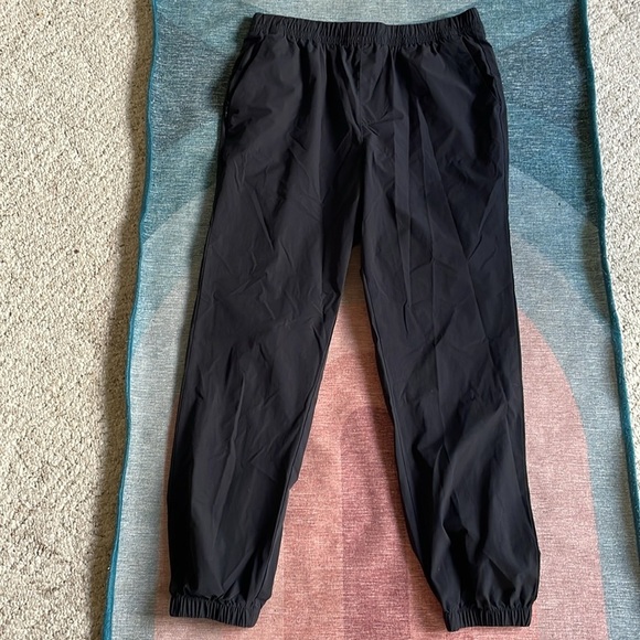 Banana Republic Black Joggers - Picture 12 of 16